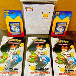 Pokémon First Partner/Train On Binder/Trading Card